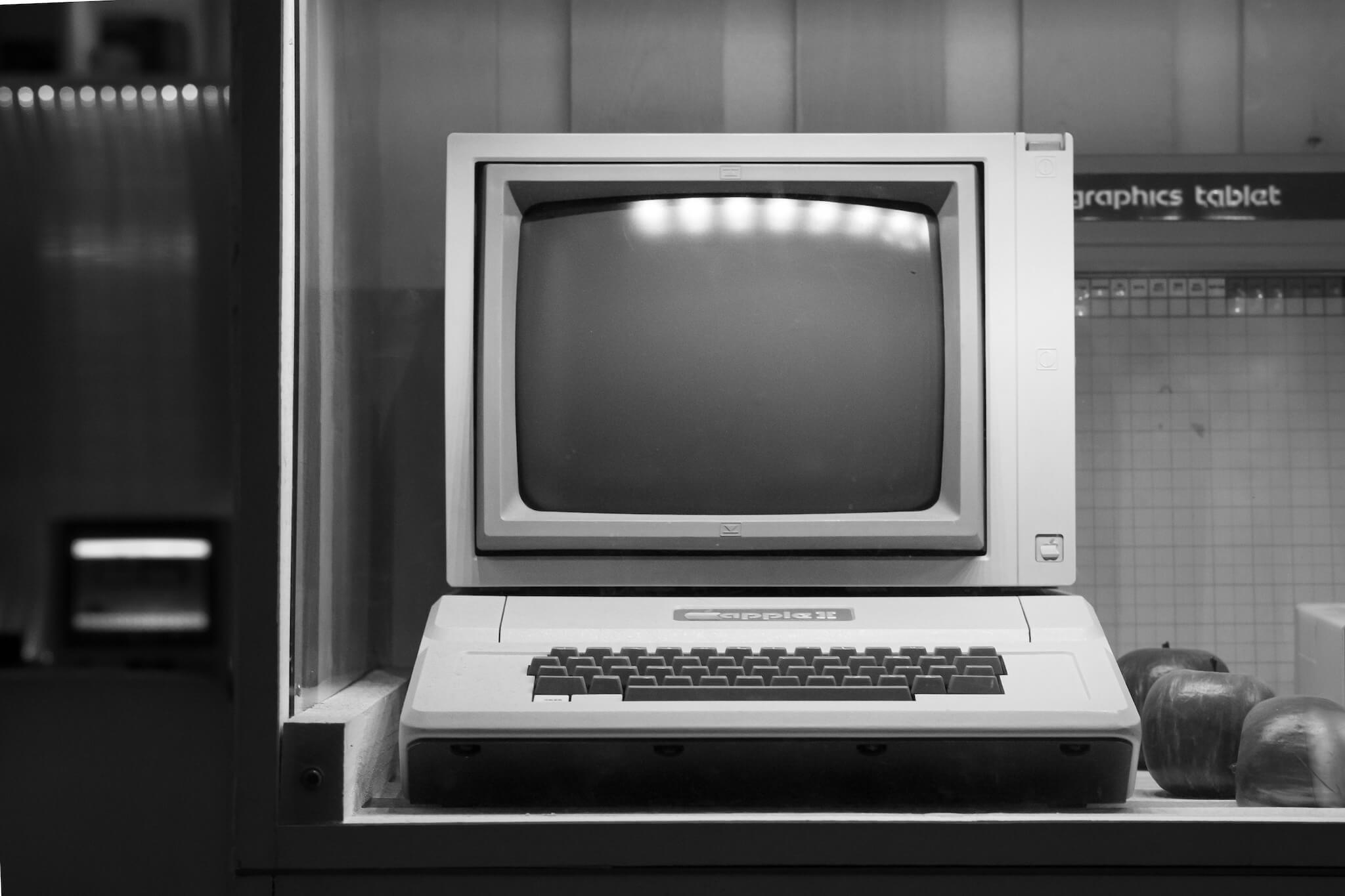Black and white photo of a vintage computer